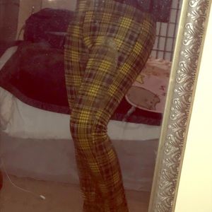 🖤💛Plaid and black yellow leggings